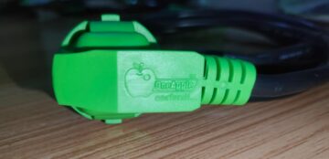 OneApple Power Cable (Flower Type) – 2-Pin, 250V/16A (1.8m) - Image 4
